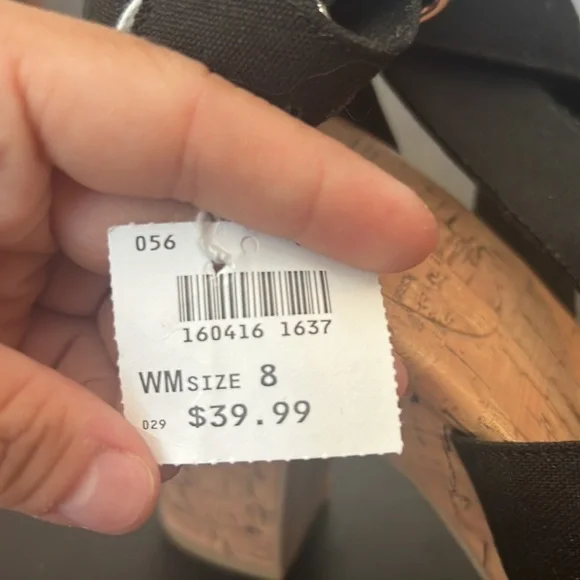 American eagle pumps - Picture 3 of 3